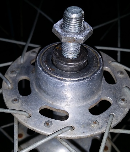 Wheel hub after cleaning outside